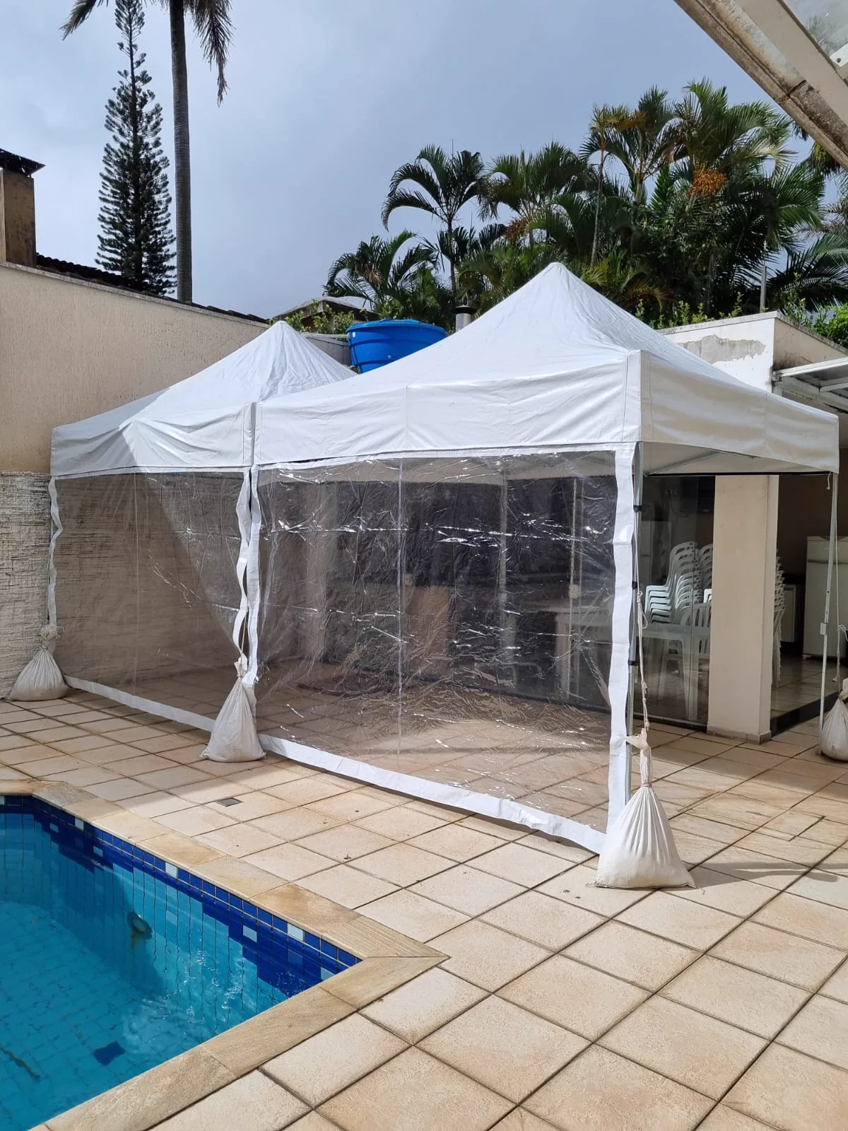 Tendas 3x3 e 3x6 montadas pela Sampa Tendas