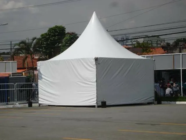 Tenda 5x5 com fechamentos montada pela Sampa Tendas
